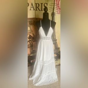 Boutique White linen maxi dress-Size small